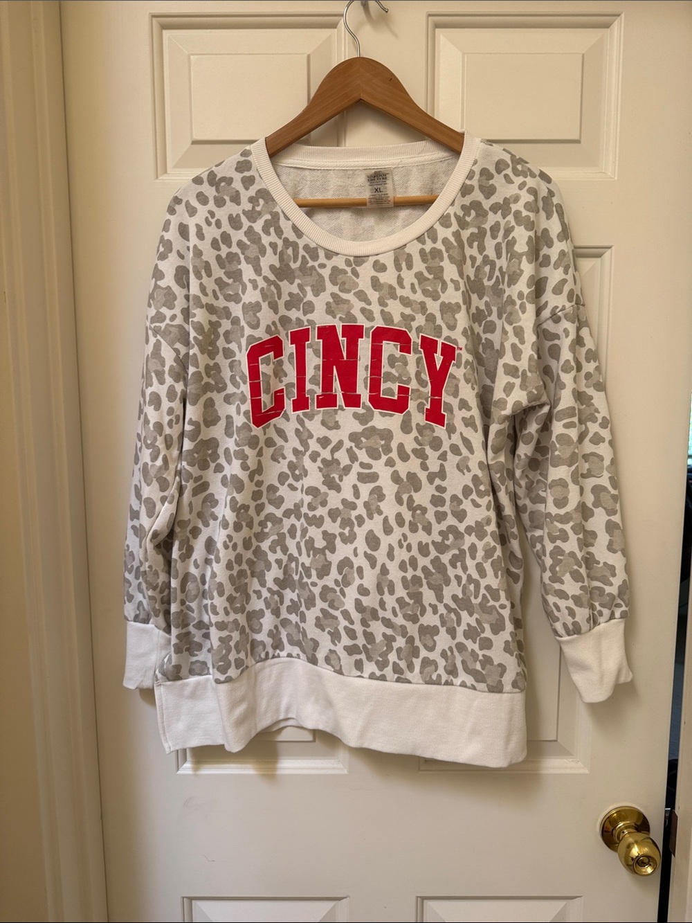 Gameday Couture Leopard-Print Collegiate 🏈 Crewneck Sweatshirt - XL